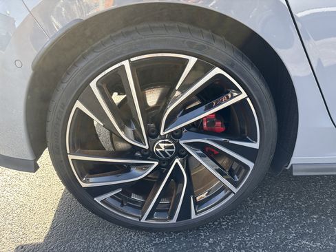 Used 2023 Volkswagen GTI Autobahn image 8
