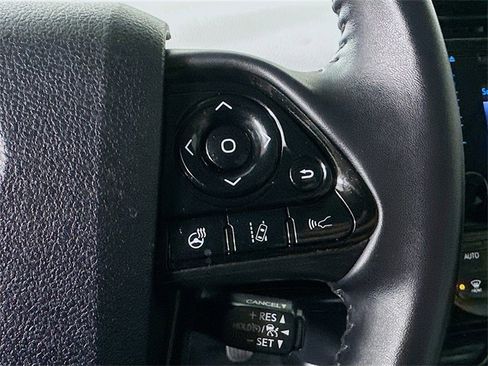 Used 2019 Toyota Prius XLE image 10