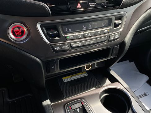 Used 2023 Honda Passport EX-L image 17