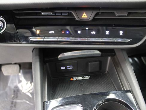 Used 2024 Buick Envision Preferred AWD/4WD image 34