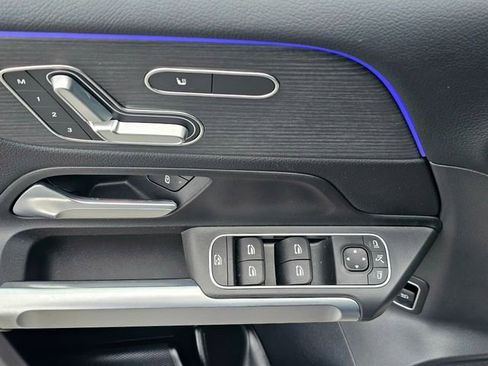 Certified 2023 Mercedes-Benz GLB 250 4MATIC image 22