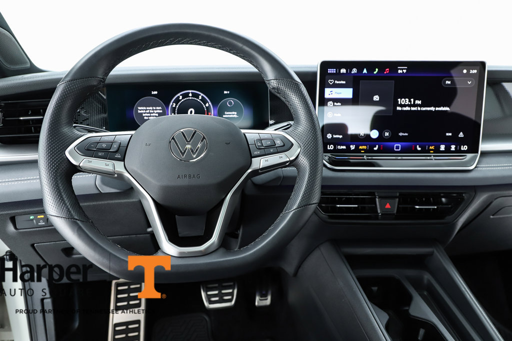 Used 2025 Volkswagen Tiguan SE R-Line FWD image 59