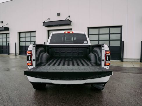 Used 2024 RAM 3500 Laramie w/ Night Edition image 9