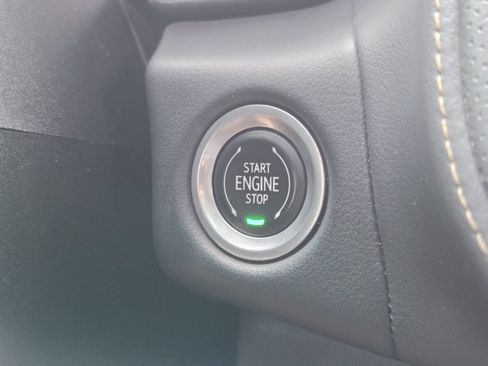 Used 2021 GMC Yukon SLT w/ Rear Media and Nav Package AWD/4WD image 28