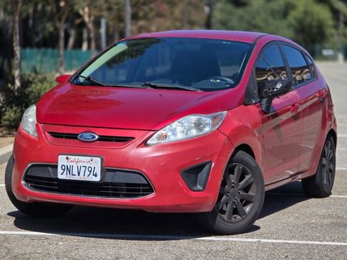 Used 2012 Ford Fiesta SE FWD image 5