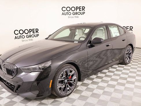 New 2026 BMW 530i xDrive w/ M Sport Package image 10