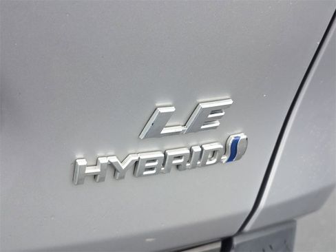 Used 2023 Toyota RAV4 LE image 13