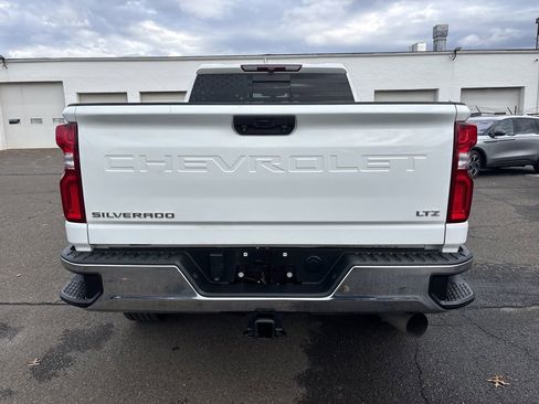 Used 2021 Chevrolet Silverado 3500 LTZ w/ LTZ Convenience Package image 4