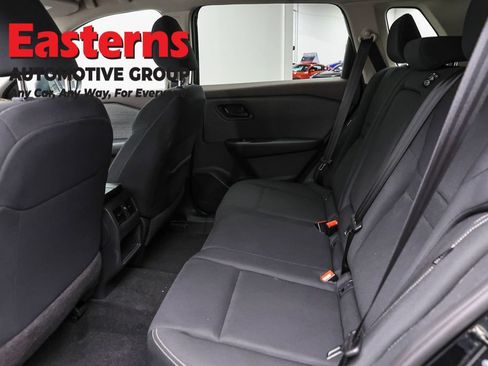 Used 2023 Nissan Rogue S AWD/4WD image 21