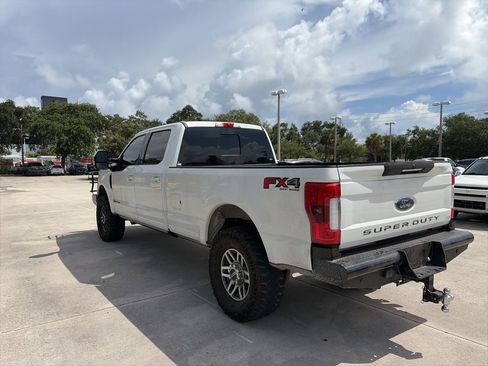 Used 2017 Ford F250 Lariat w/ Lariat Ultimate Package AWD/4WD image 5