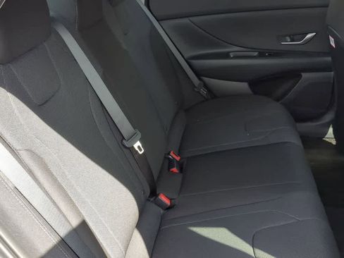 New 2026 Hyundai Elantra SE FWD image 21