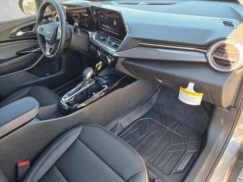 New 2026 Chevrolet Trax ACTIV w/ Sunroof Package image 17