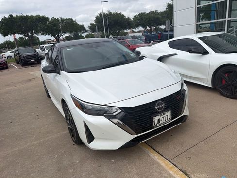 Used 2024 Nissan Sentra SR FWD image 4
