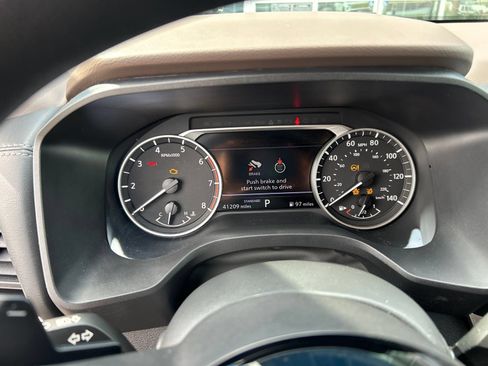 Used 2023 Nissan Rogue SV FWD image 4