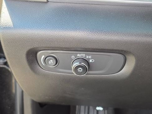 Used 2022 Chevrolet Traverse LT AWD/4WD image 36