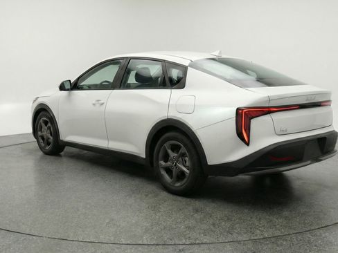 Used 2025 Kia K4 FWD image 6