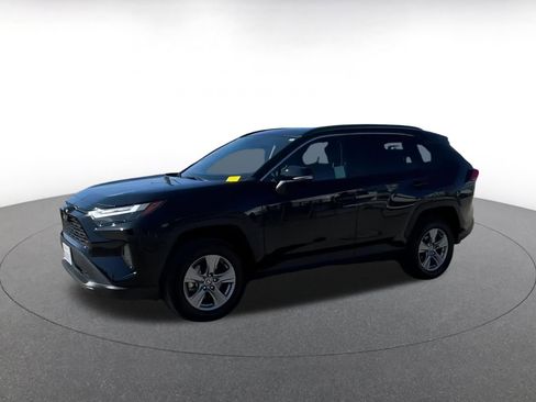 Used 2025 Toyota RAV4 XLE image 4