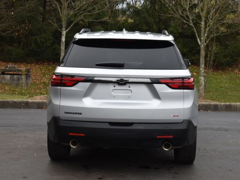 Used 2022 Chevrolet Traverse RS image 30