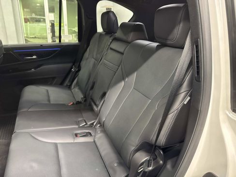 Certified 2025 Lexus LX 600 4WD w/ Luxury Package image 14