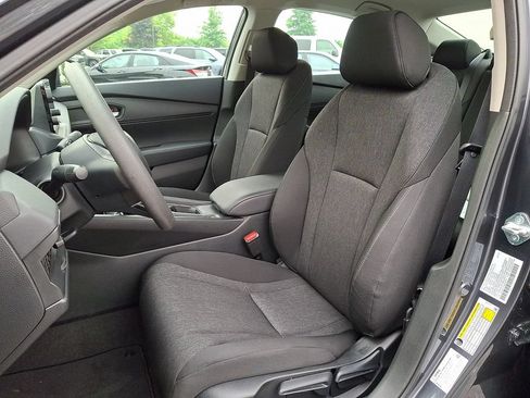 Used 2025 Honda Accord LX image 16