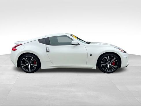 Used 2020 Nissan 370Z w/ Sport Package image 9