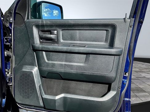 Used 2018 RAM 1500 Express image 25