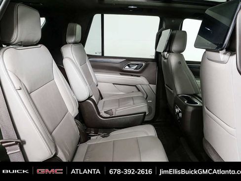 Used 2021 GMC Yukon SLT w/ SLT Premium Package image 24