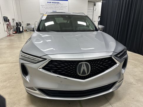 Used 2022 Acura MDX SH-AWD w/ Advance Package image 3