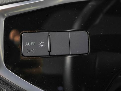 Used 2022 Audi Q3 2.0T Premium image 25