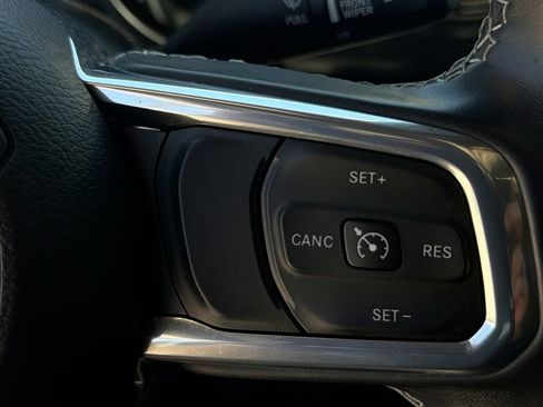 Used 2022 Jeep Gladiator Overland AWD/4WD image 27
