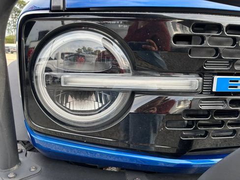 Used 2021 Ford Bronco First Edition AWD/4WD image 10