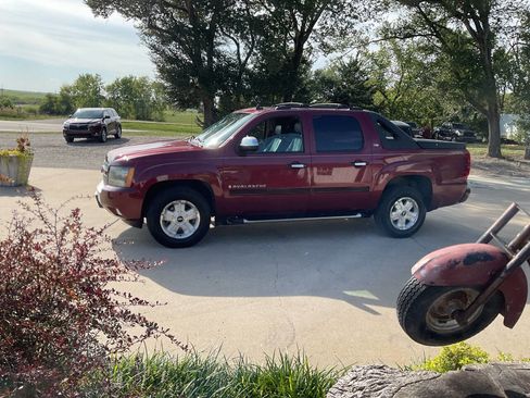 Used 2008 Chevrolet Avalanche LT w/ LT Preferred Equipment Group image 6
