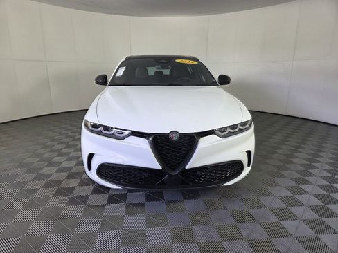 Used 2024 Alfa Romeo Tonale Veloce AWD/4WD image 3