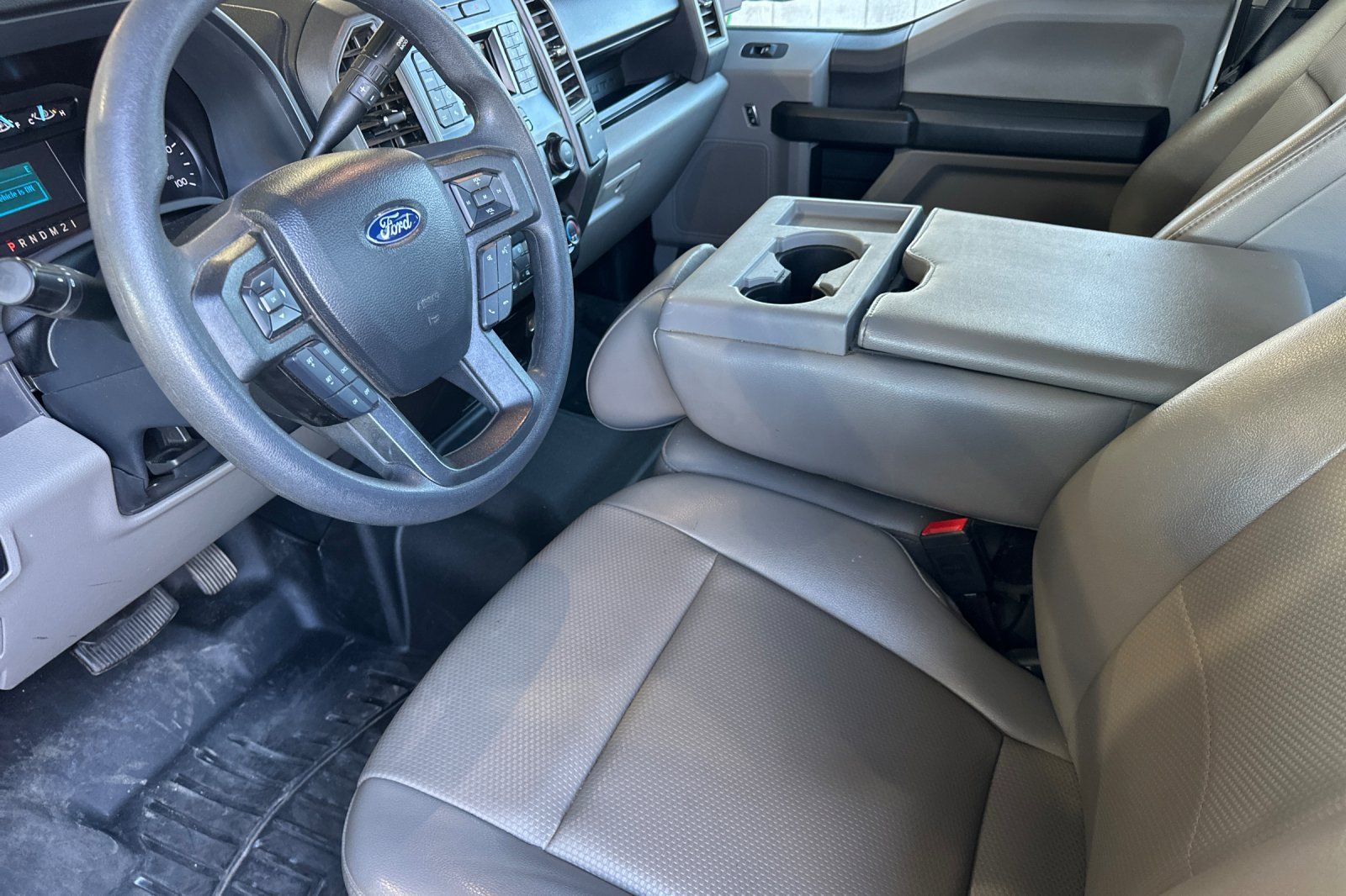 Used 2022 Ford F250 XL w/ Power Equipment Group AWD/4WD image 9