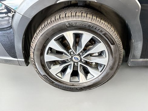 Used 2023 Subaru Outback Limited AWD/4WD image 38