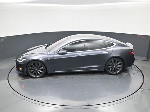 Used 2018 Tesla Model S 75D image 33