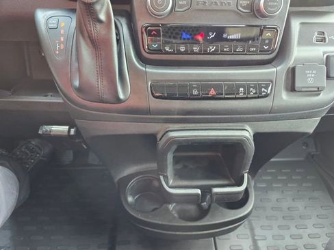 Used 2025 RAM ProMaster 2500 w/ Quick Order Package 22G SLT FWD image 17