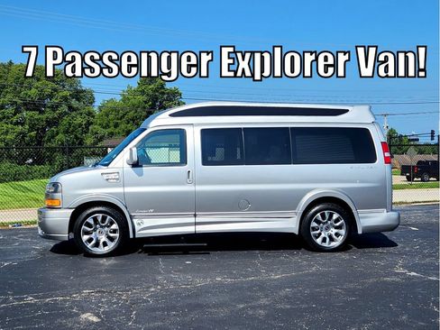 Used 2022 GMC Savana 2500 w/ Enhanced Convenience Package RWD image 10