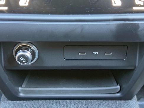 Used 2024 Porsche Cayenne Turbo AWD/4WD image 43