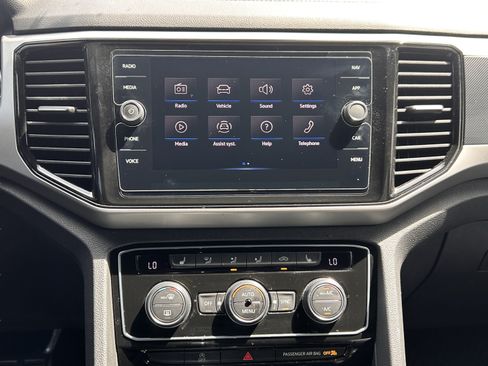 Used 2021 Volkswagen Atlas Cross Sport SEL R-Line FWD image 17