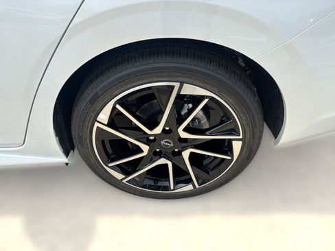 New 2025 Nissan Sentra SR image 12