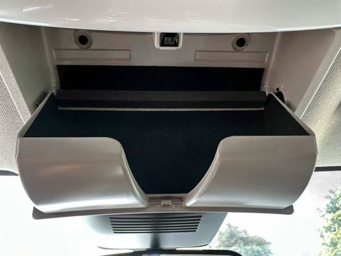 Certified 2023 Nissan Sentra SV FWD image 32