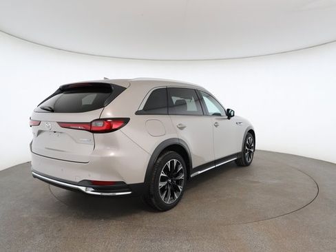 Used 2024 MAZDA CX-90 Plug-In Hybrid w/ Premium Pkg image 17