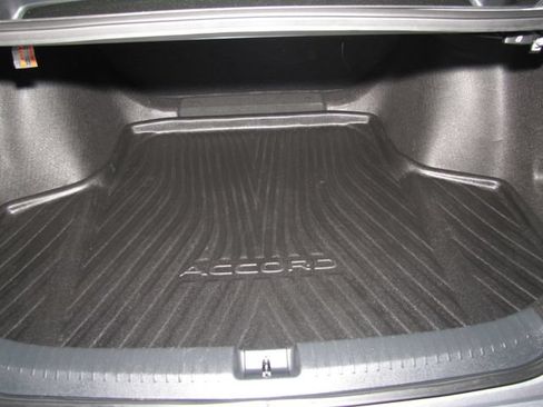 Certified 2024 Honda Accord LX image 15