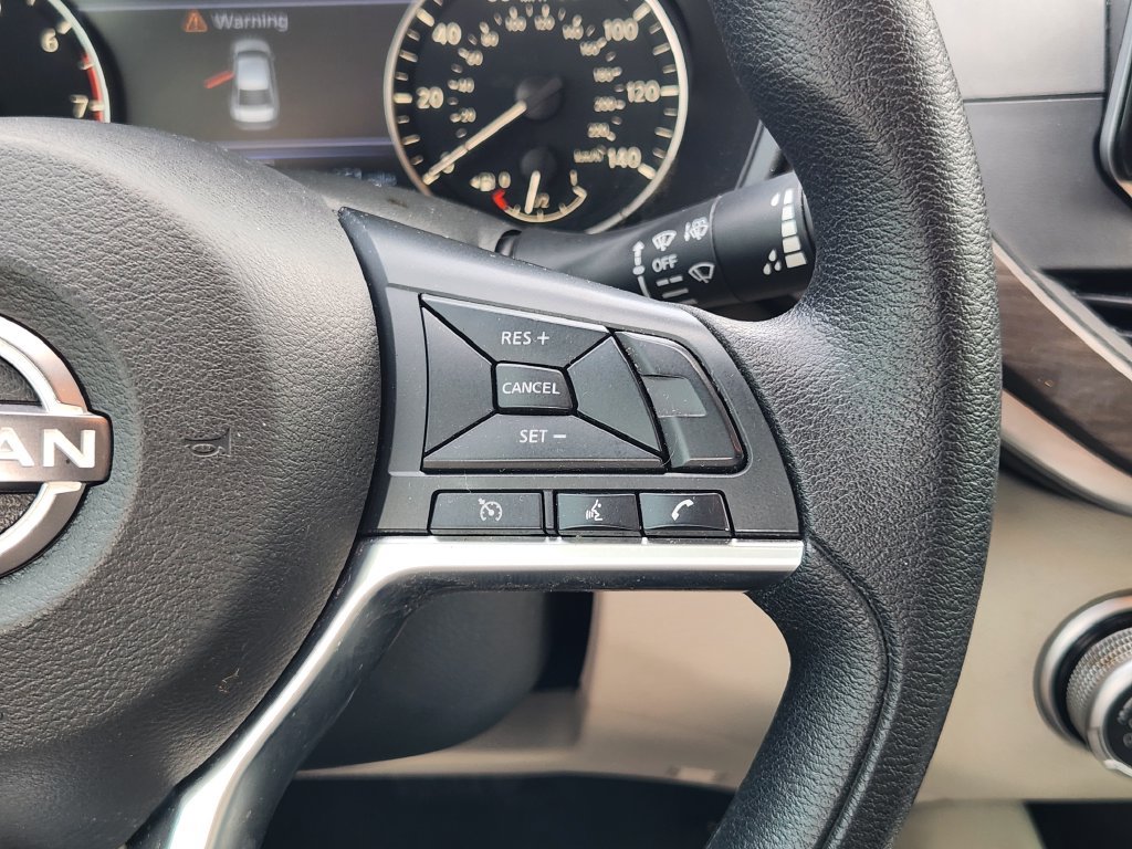 Used 2025 Nissan Altima 2.5 SV FWD image 28