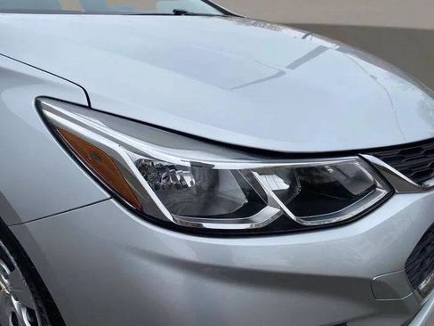 Used 2016 Chevrolet Cruze LS FWD image 10