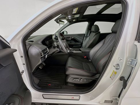 Used 2025 Acura ADX A-Spec image 23