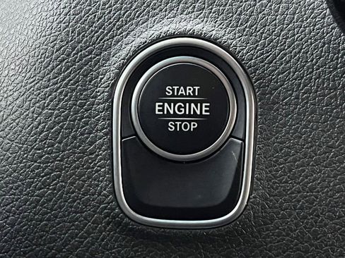 Used 2025 Mercedes-Benz Sprinter 2500 image 27