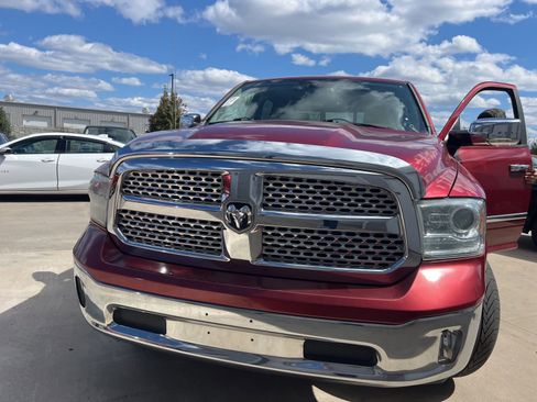 Used 2015 RAM 1500 Laramie w/ Convenience Group image 4