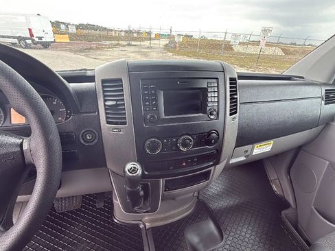Used 2017 Mercedes-Benz Sprinter 2500 image 16